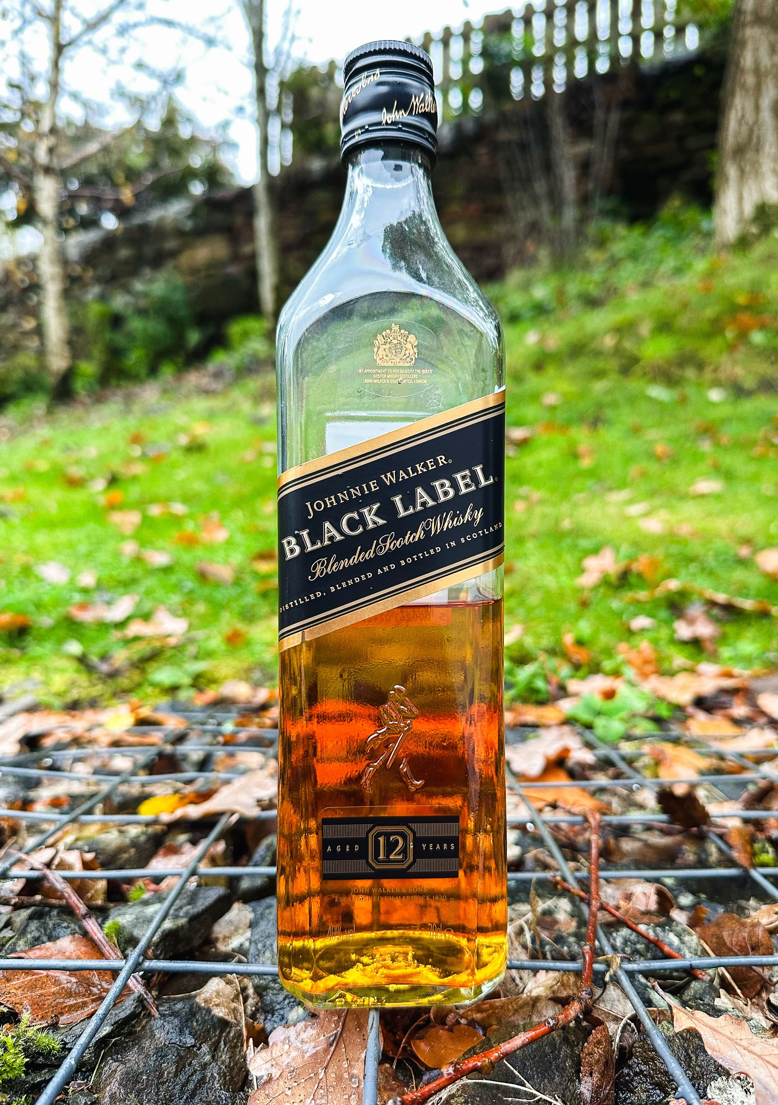 ジョニーウォーカー ブラックラベル 金キャップ 特級表記 特級表記【ジョニーウォーカー ブラックラベル】金キャップ・白紋章